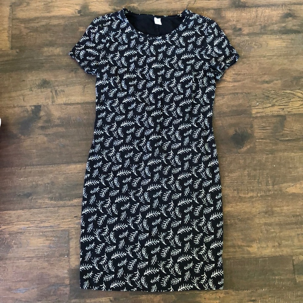 Black fitted dress